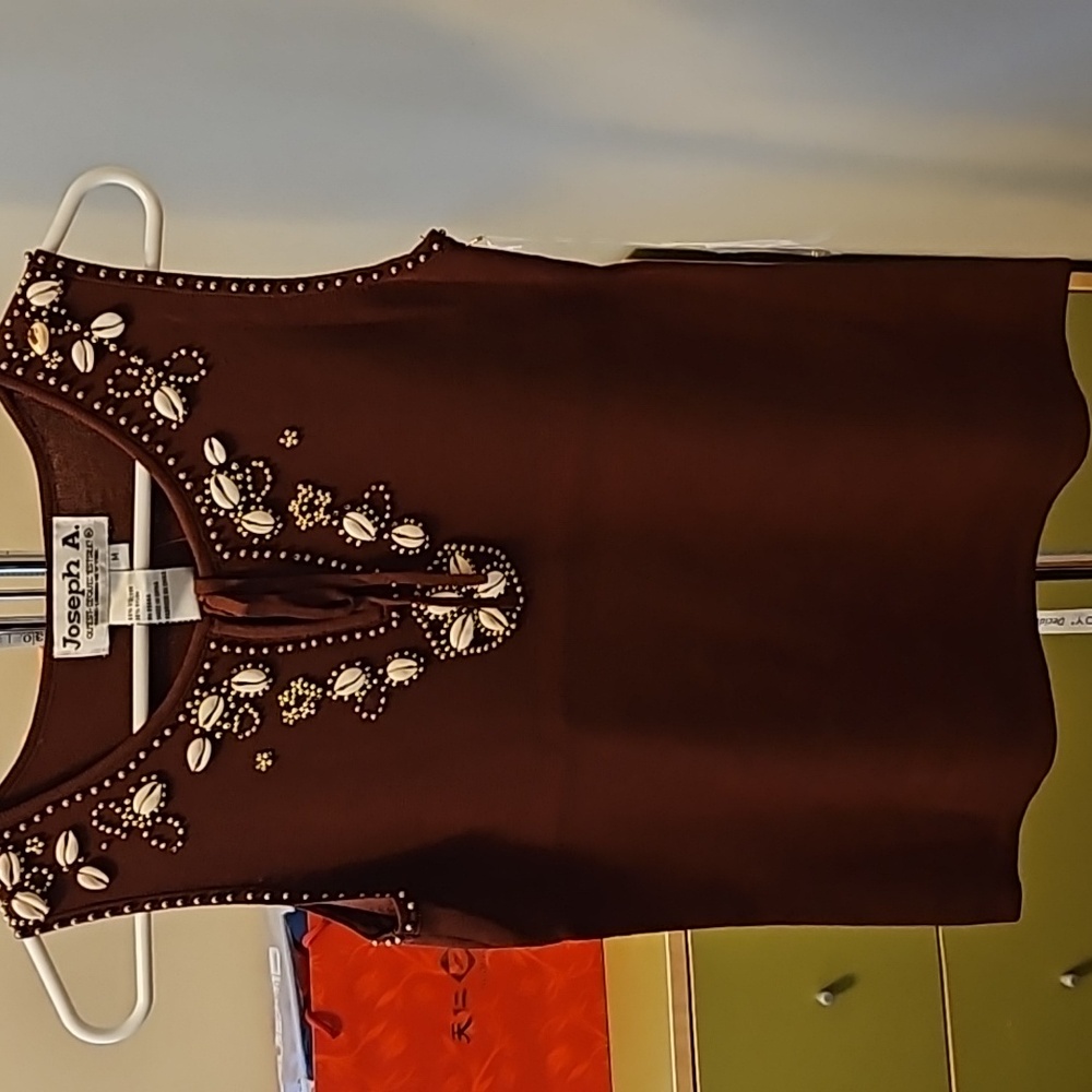 NWT JOSEPH A. TOP.